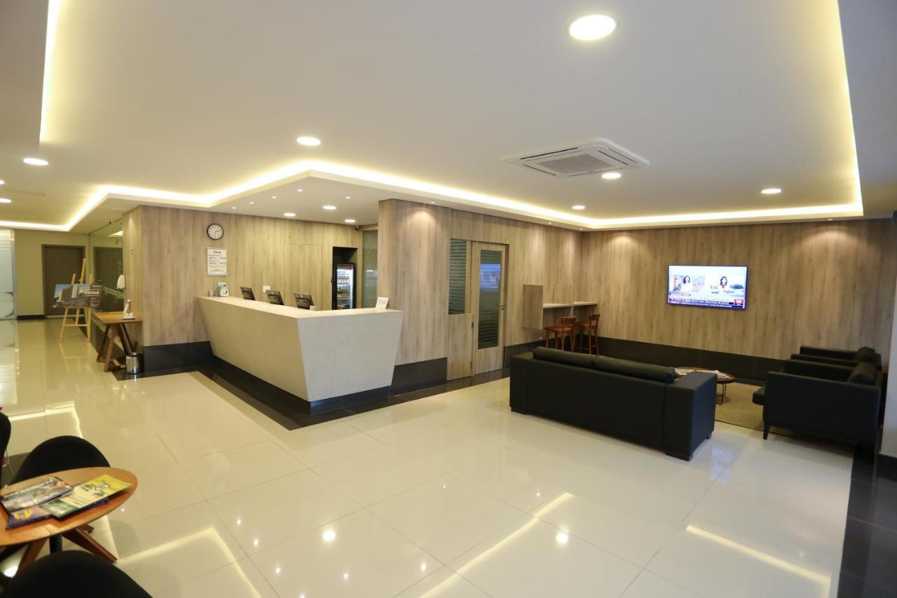 Hotel Caiua Express Umuarama Extérieur photo