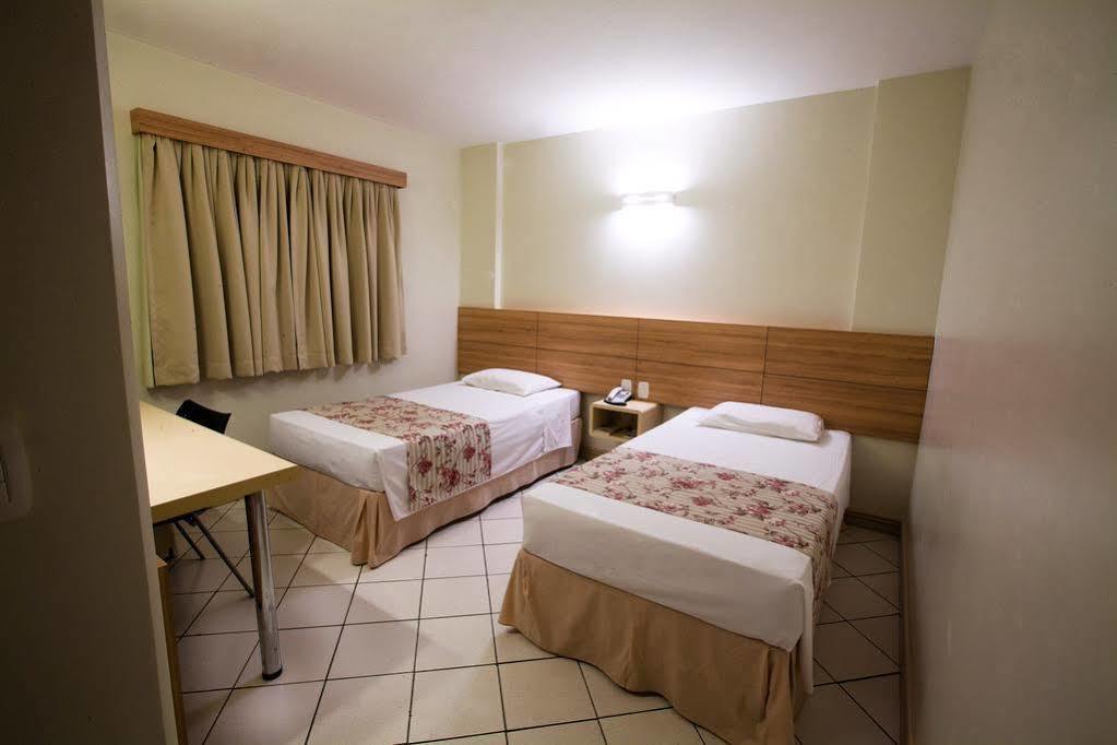 Hotel Caiua Express Umuarama Extérieur photo